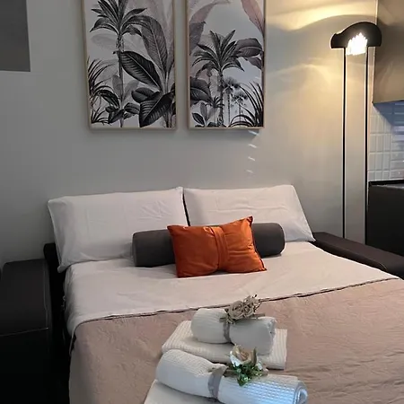 La Casa Di Ale 69 * نابولي