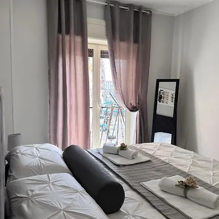 Appartamento La Casa Di Ale 69 Napoli